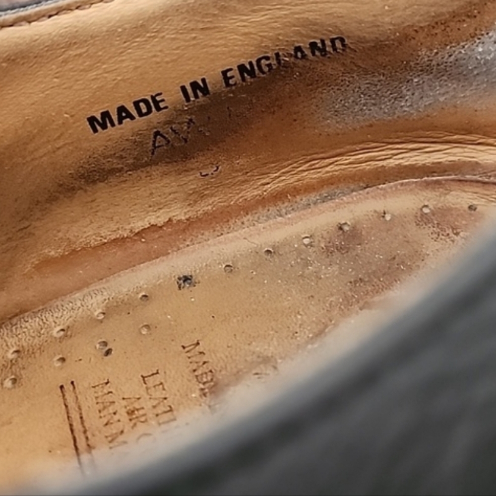 DR. MARTENS 1461 Made in England 9 Vintage Brown Leather 3 Eye Loafers Y2K Docs - Picture 8 of 17